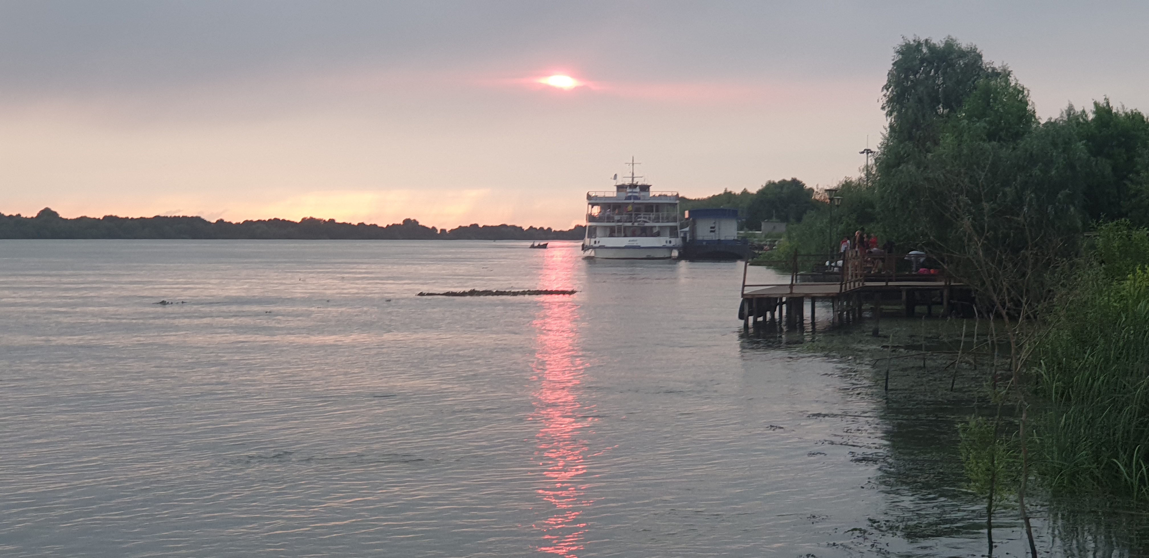 Apus in Delta inainte de furtuna